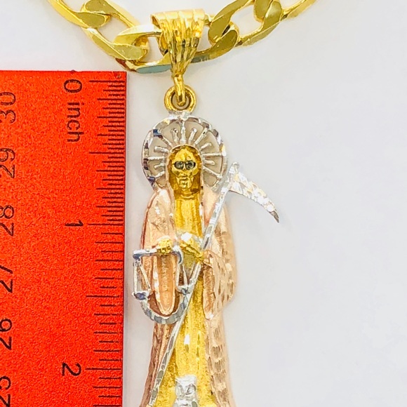 Gold Filled Santa Muerte pendant with chain - Picture 7 of 7